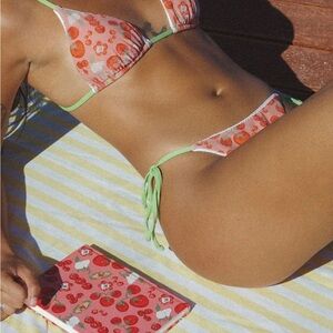 Valentina Cheeky Bikini set
Dippin Daisys